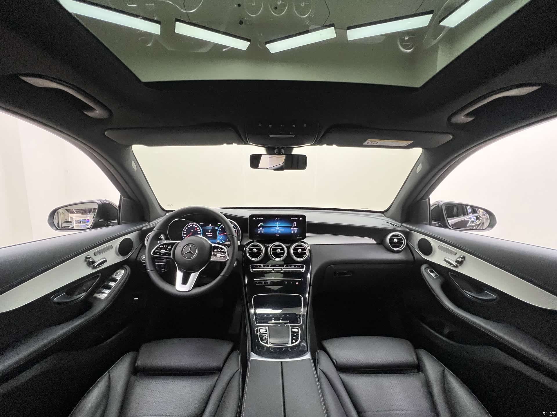 Mercedes-Benz GLC, 2022 10