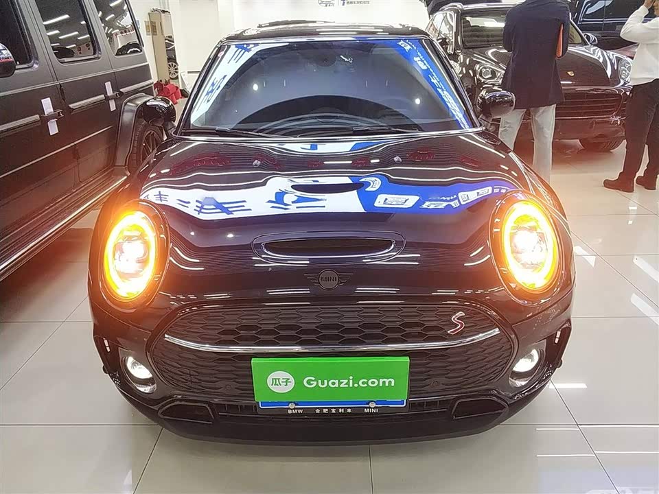 MINI CLUBMAN