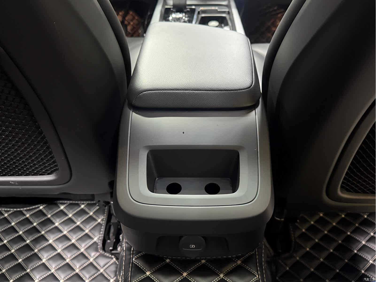 Volvo S60, 2022 14