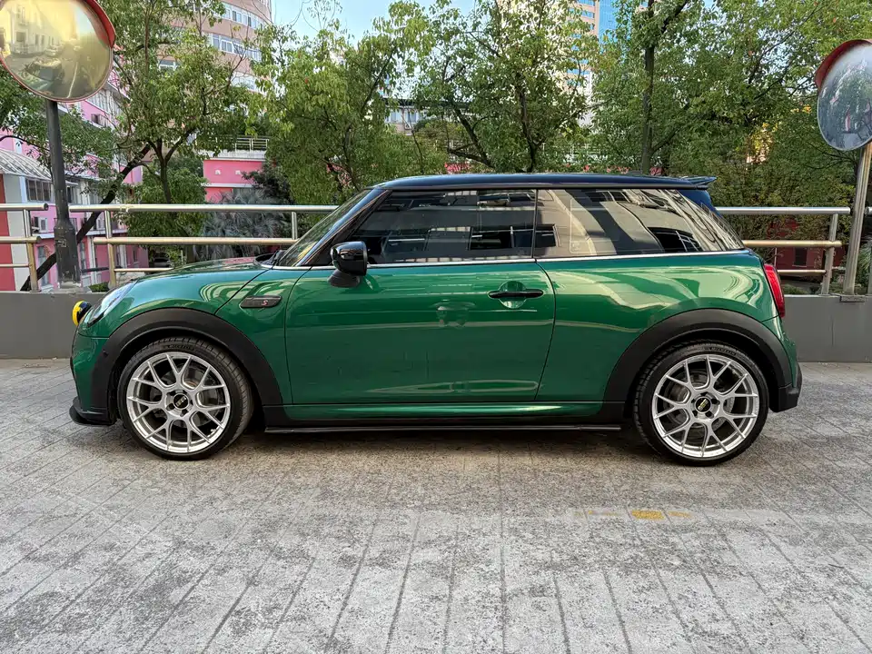 MINI MINI