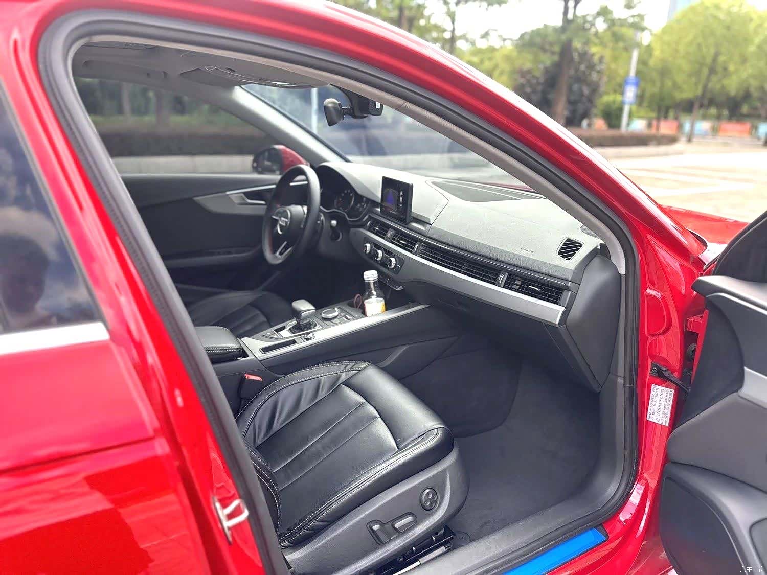 Audi A4L, 2018 6