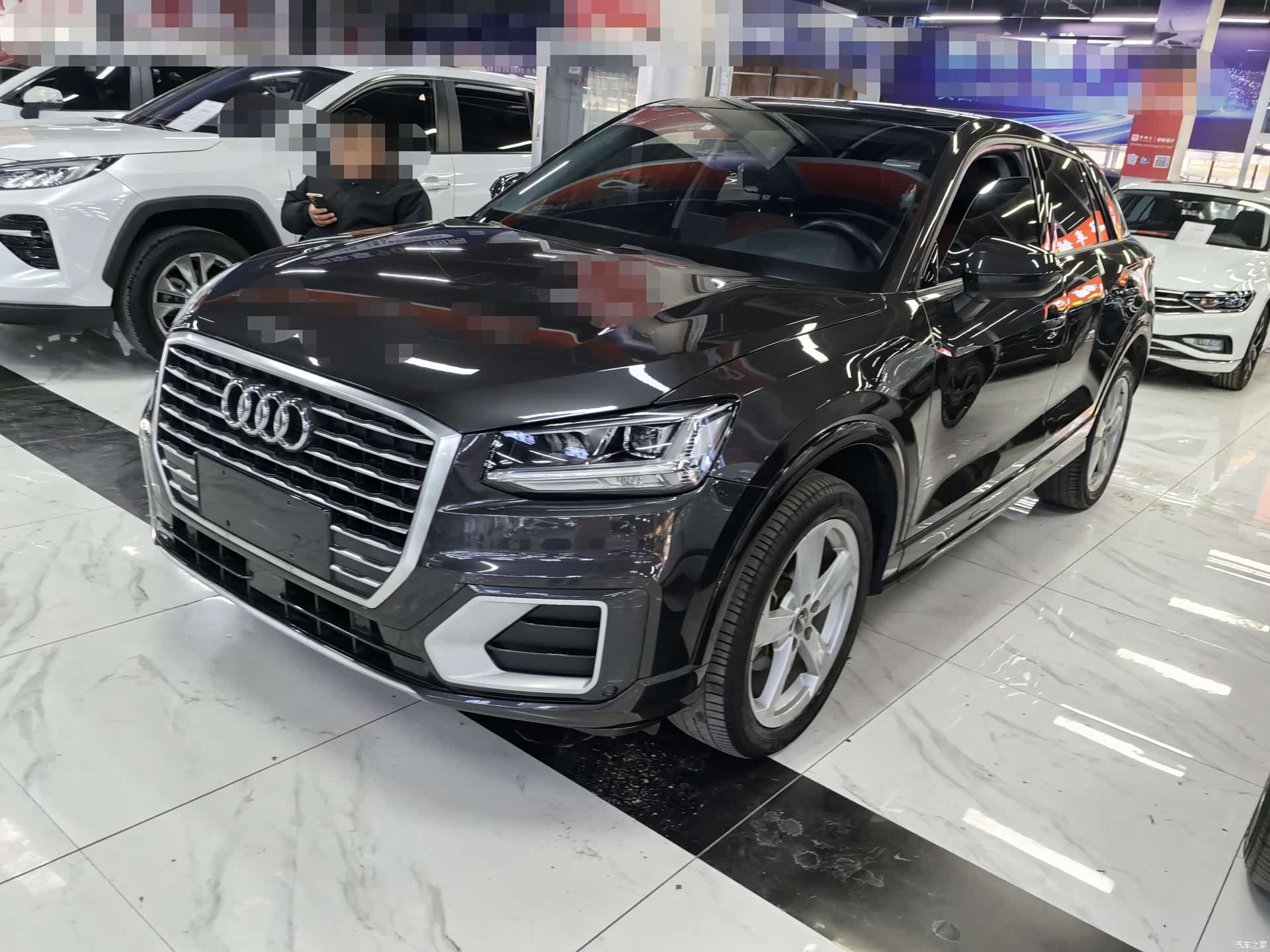 Audi Q2L, 2019 1