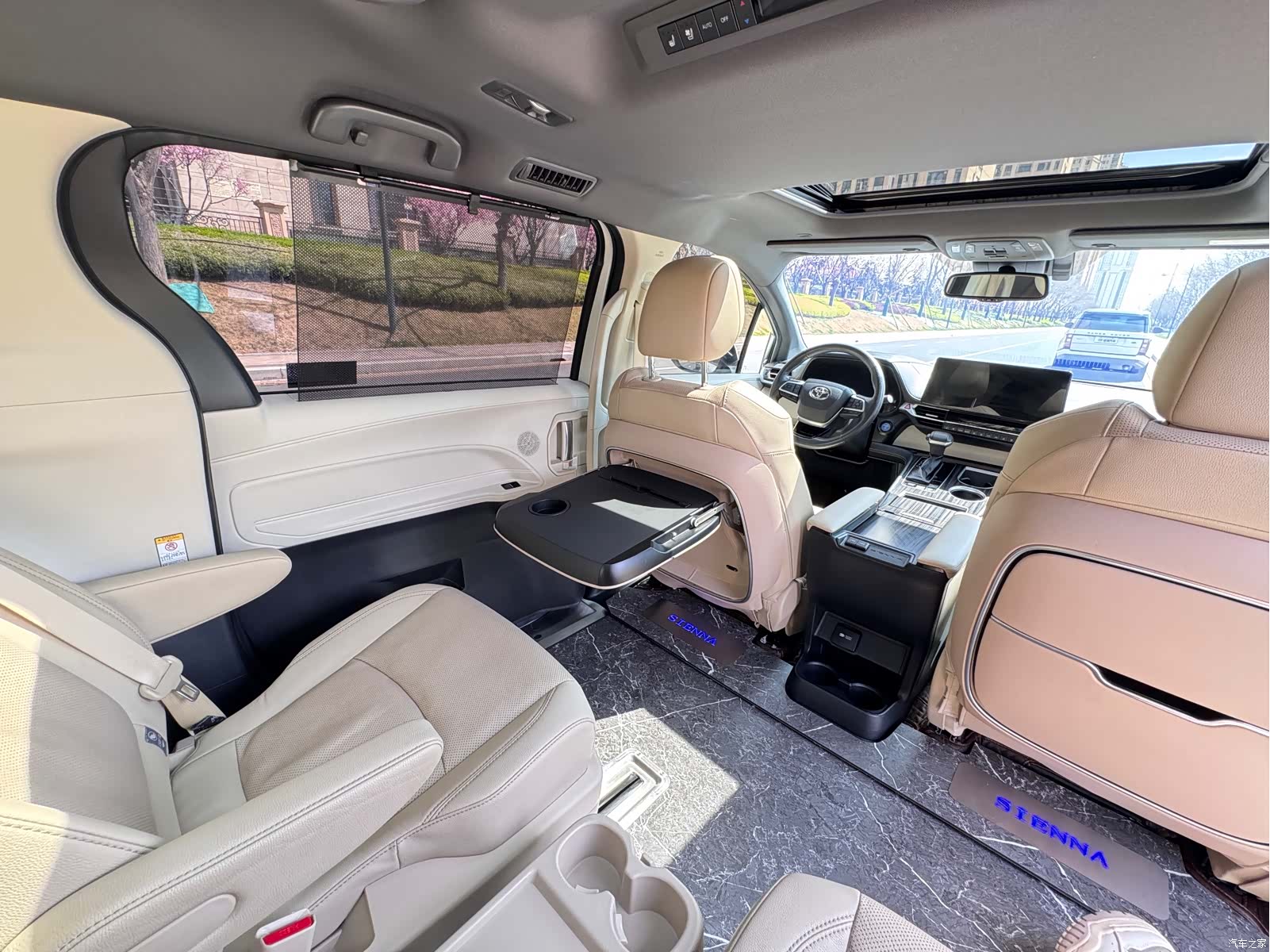 Toyota Sienna, 2022 15