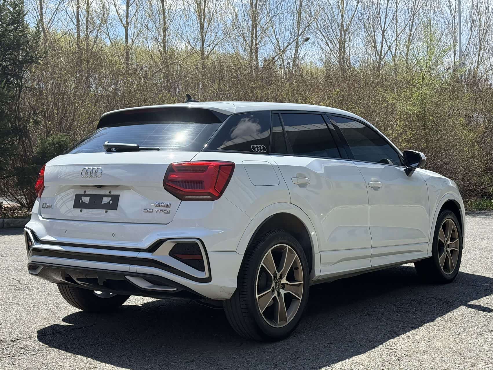 Audi Q2L, 2022 21