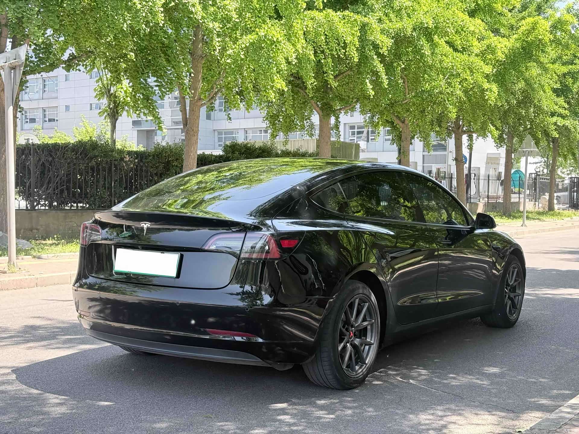 Tesla Model 3, 2021 4
