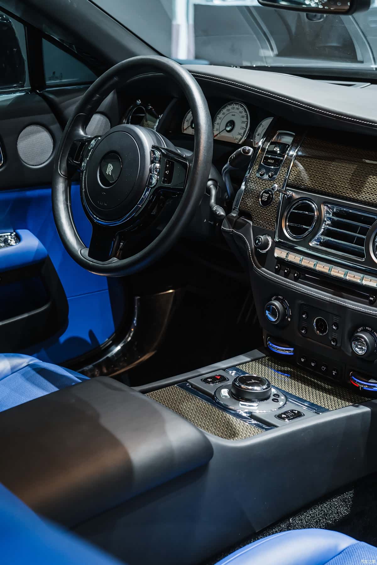 Rolls-Royce Wraith, 2017 24