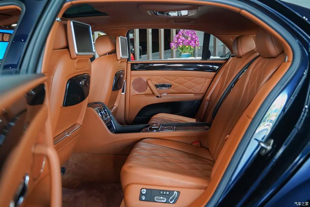 Bentley Flying Spur, 2016 3