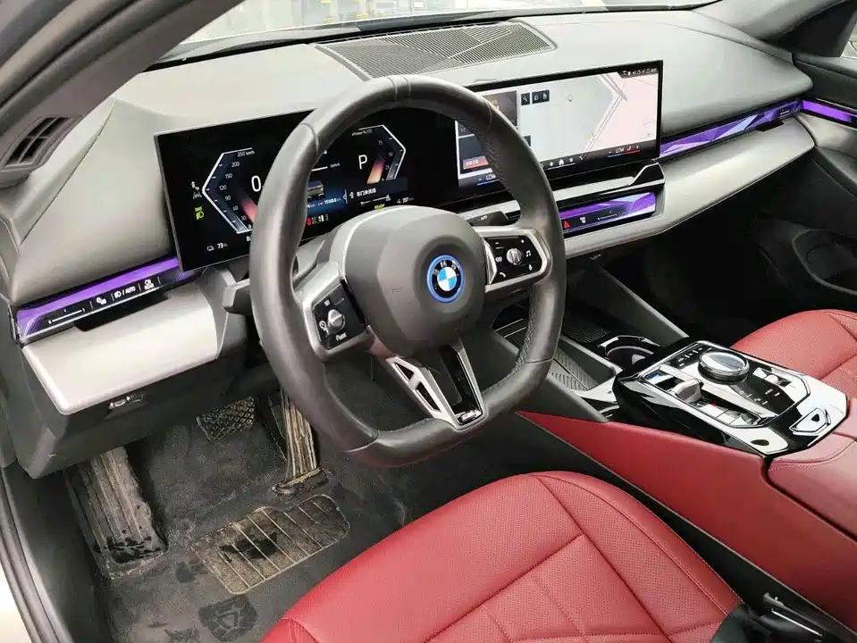 BMW i5