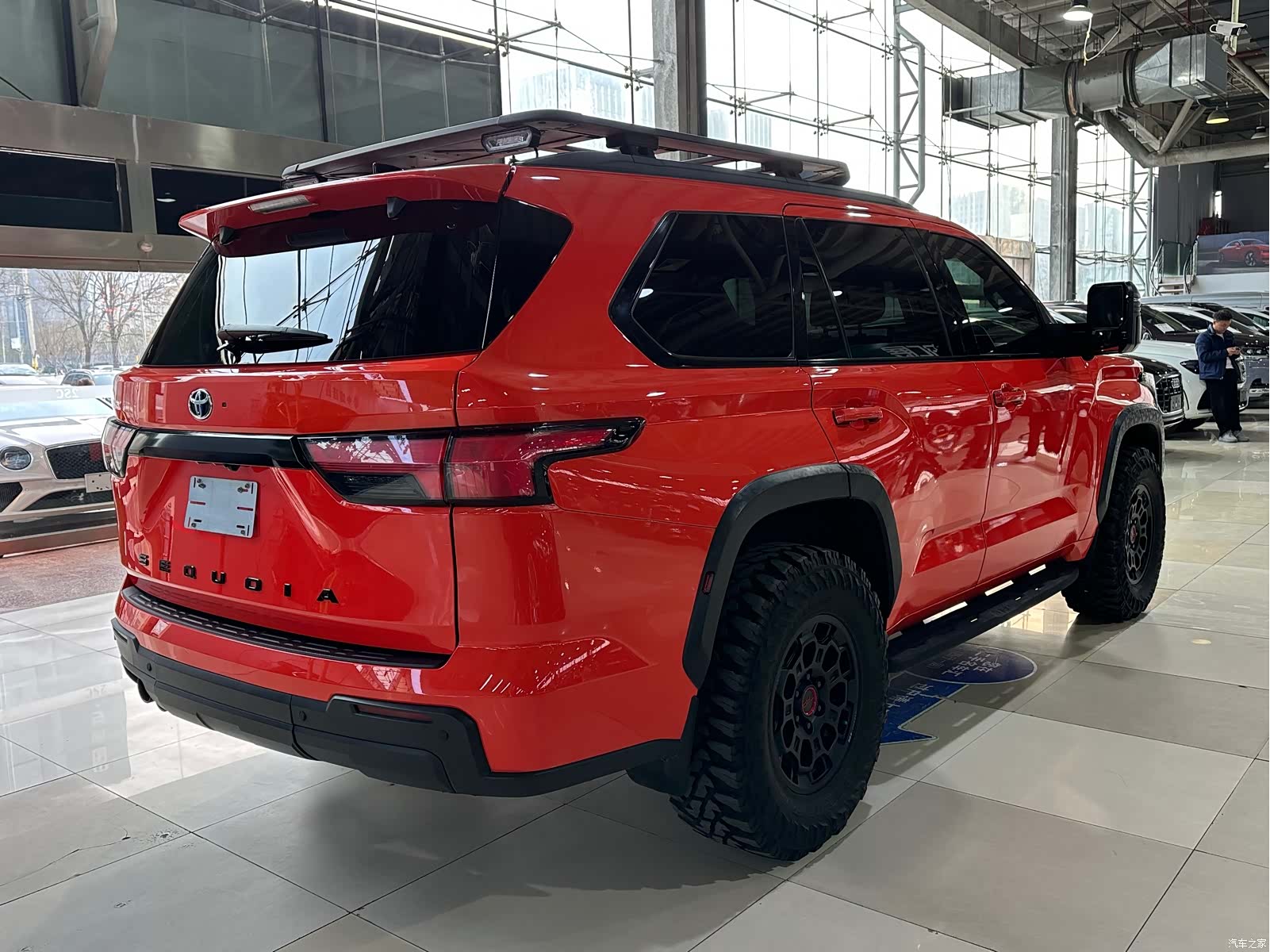 Toyota Sequoia, 2023 все фото