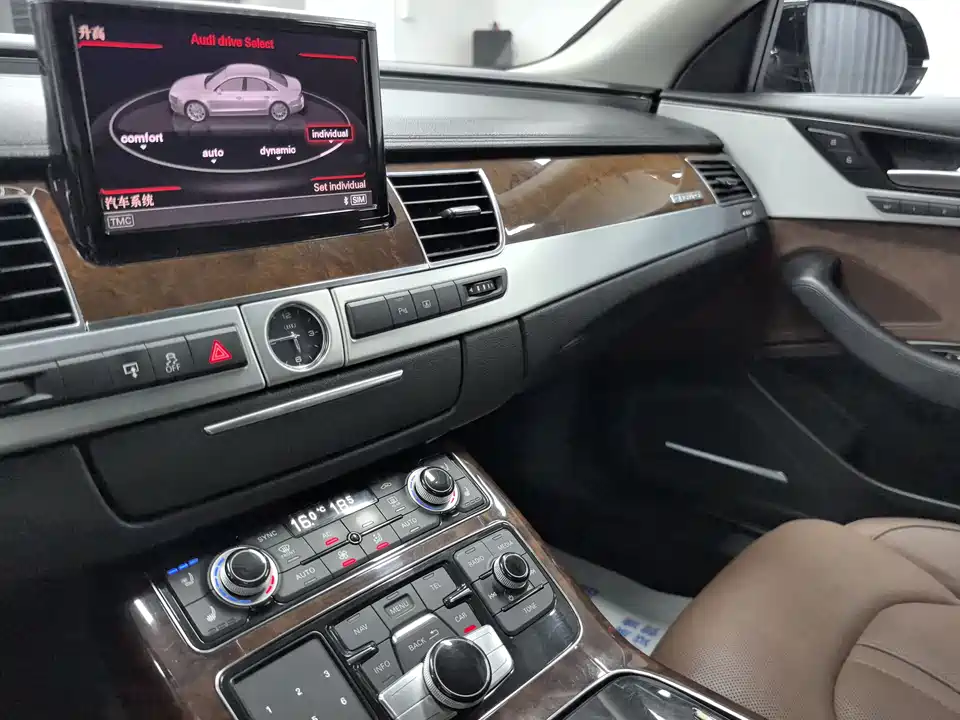 Audi A8 Audi A8