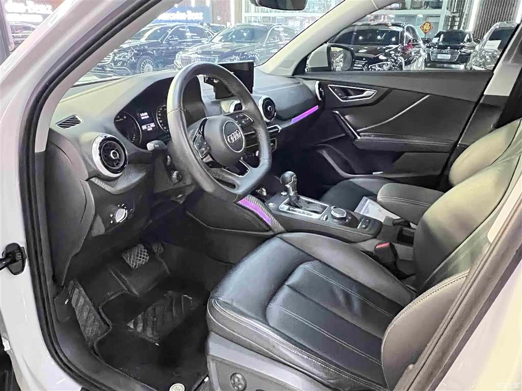 Audi Q2L, 2024 все фото