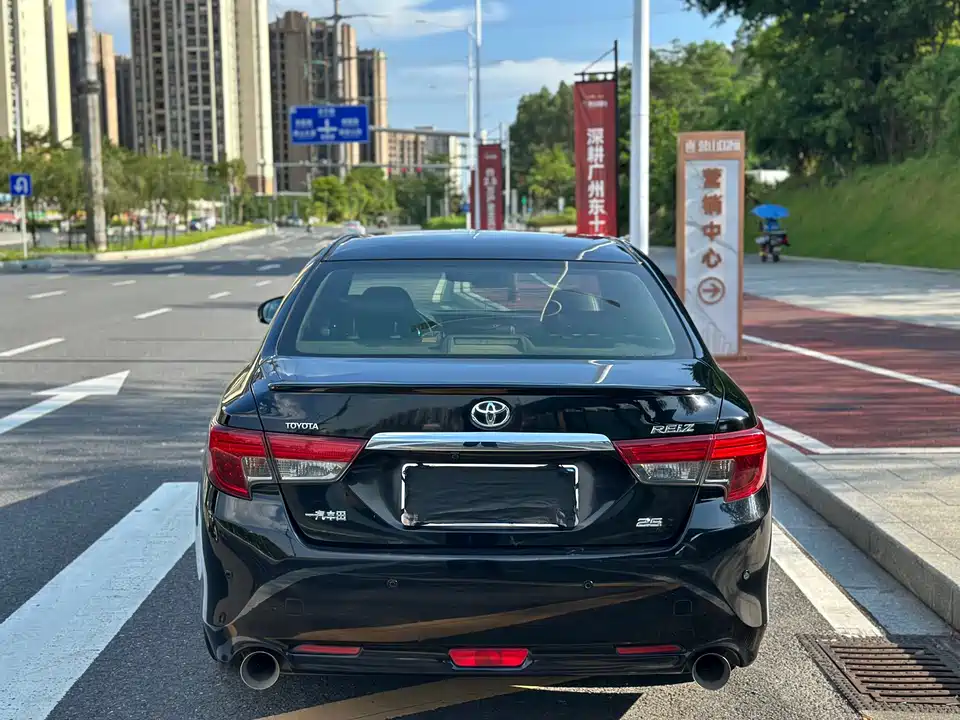 Toyota Reiz Toyota Reiz