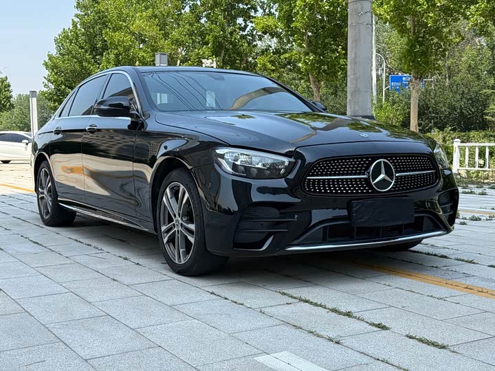 Mercedes-Benz E-Class 2022 — фото 1