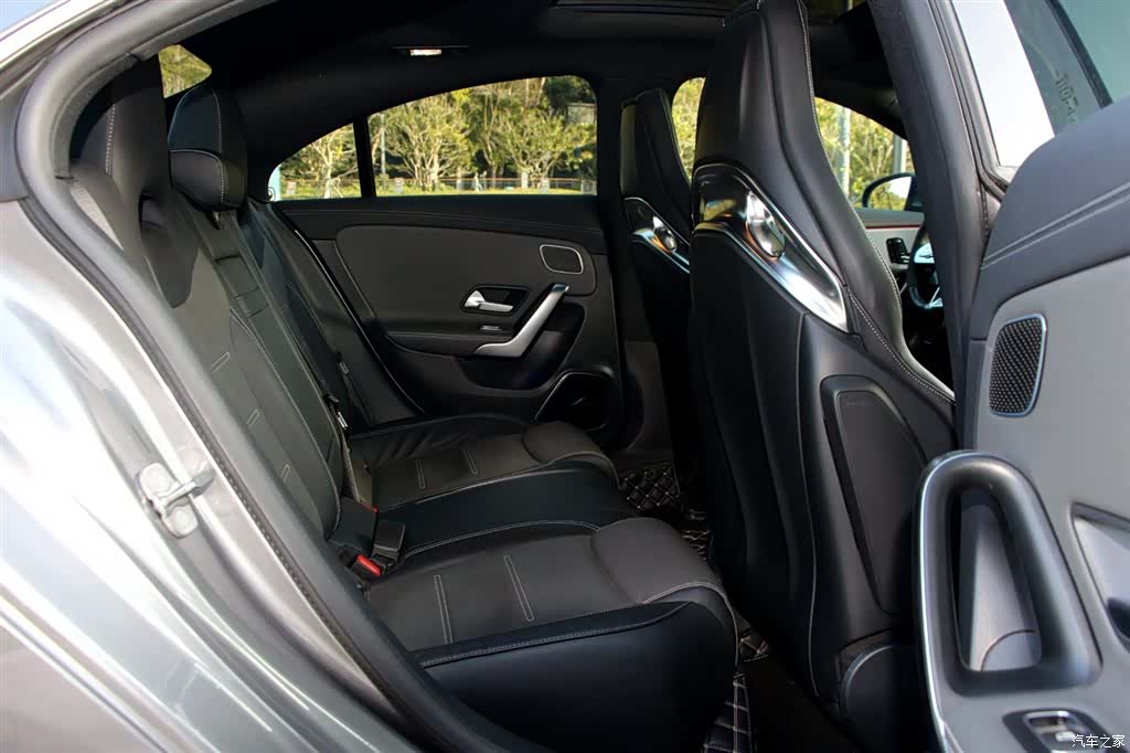 Mercedes-Benz CLA, 2023 13