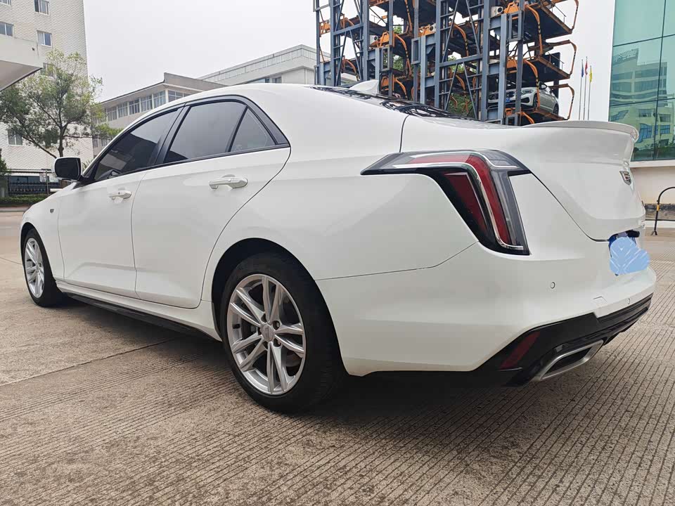 Cadillac CT4