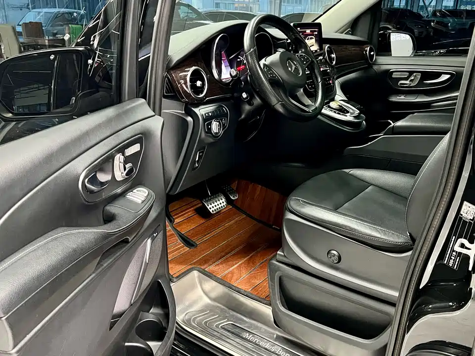 Mercedes-Benz V-class Mercedes-Benz V-class