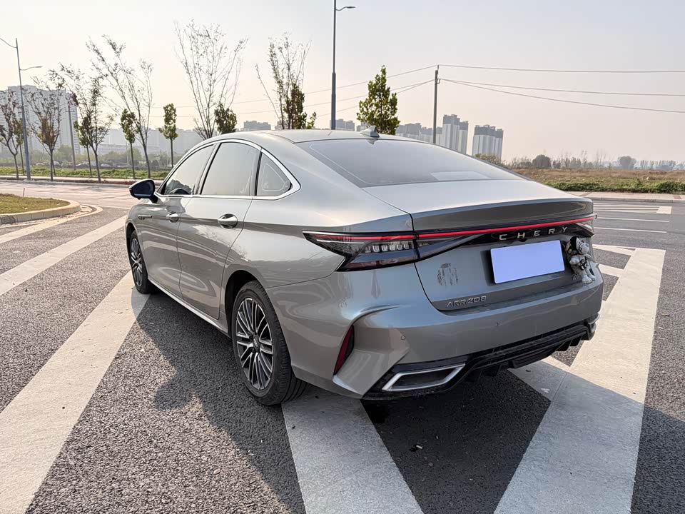 Chery Arrizo 8