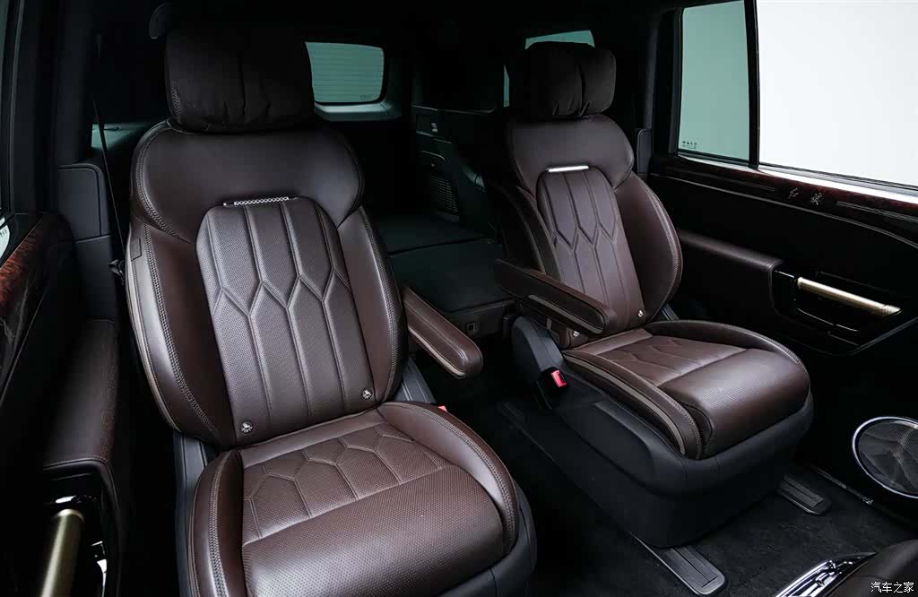 Hongqi 6, 2026 13