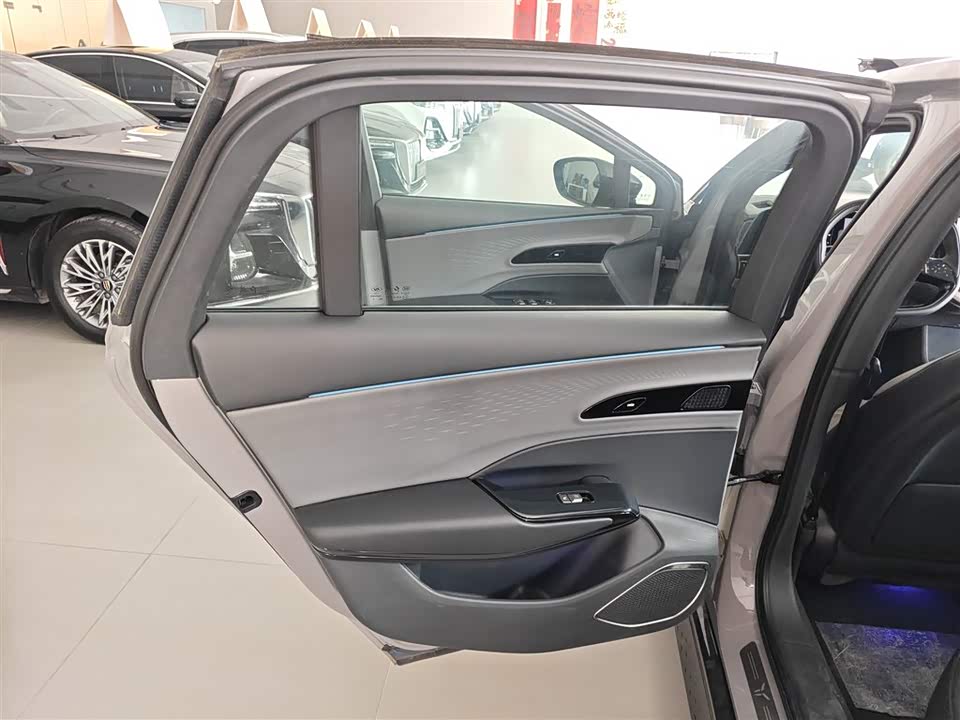 Hongqi EH7 Hongqi EH7