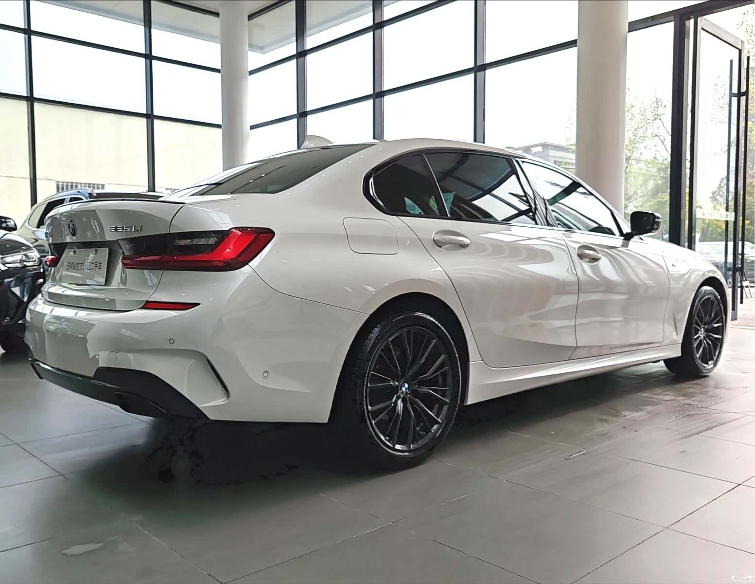 BMW 3 Series, 2022 все фото