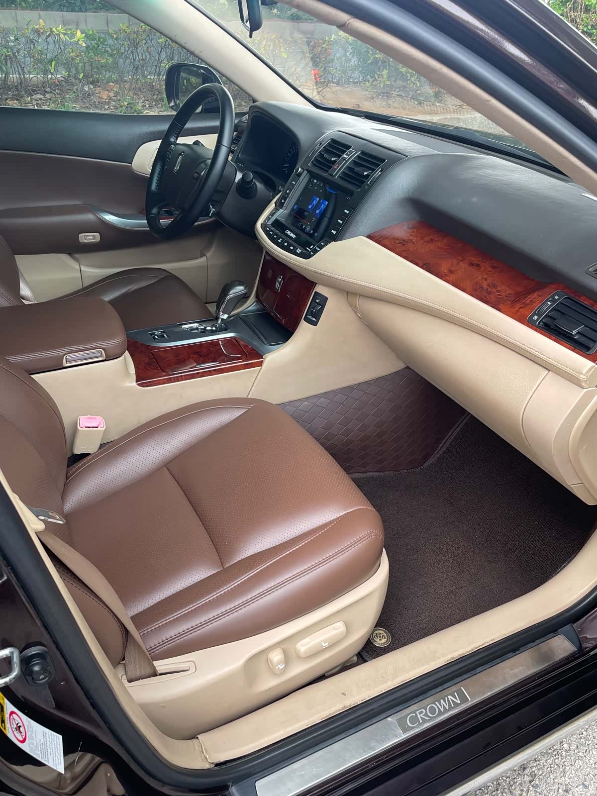 Toyota Crown, 2013 13