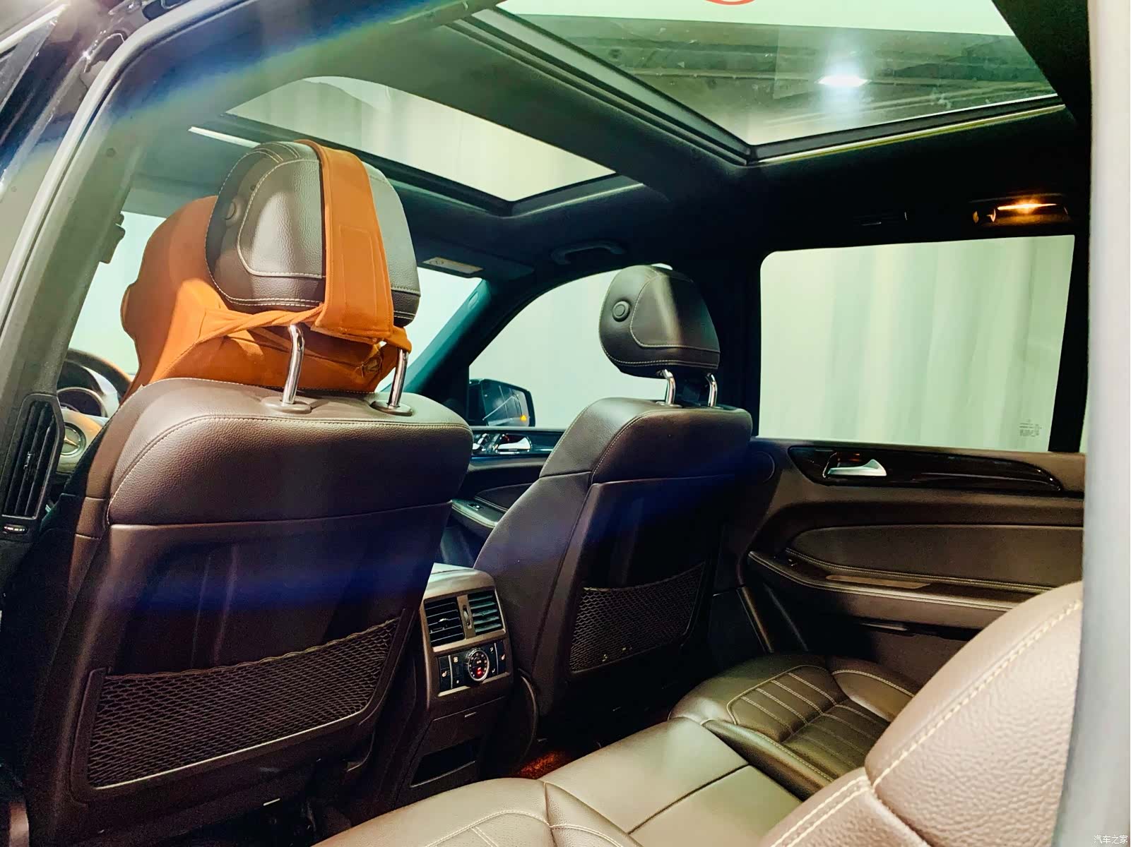Mercedes-Benz GLS, 2018 14