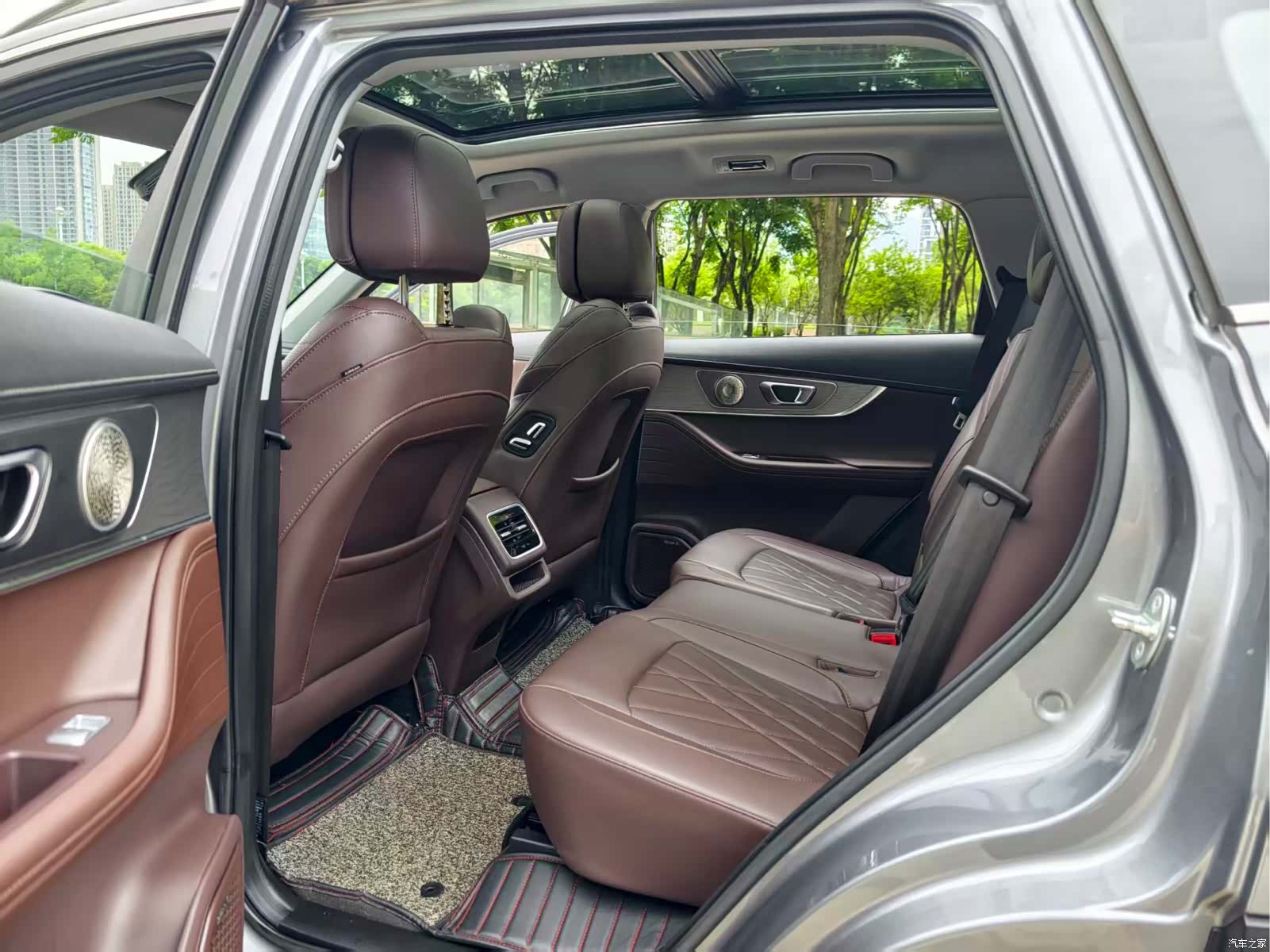 Chery Tiggo 8, 2023 11