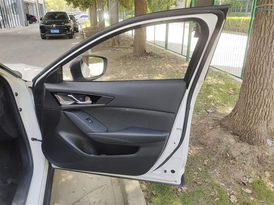 Mazda CX-4