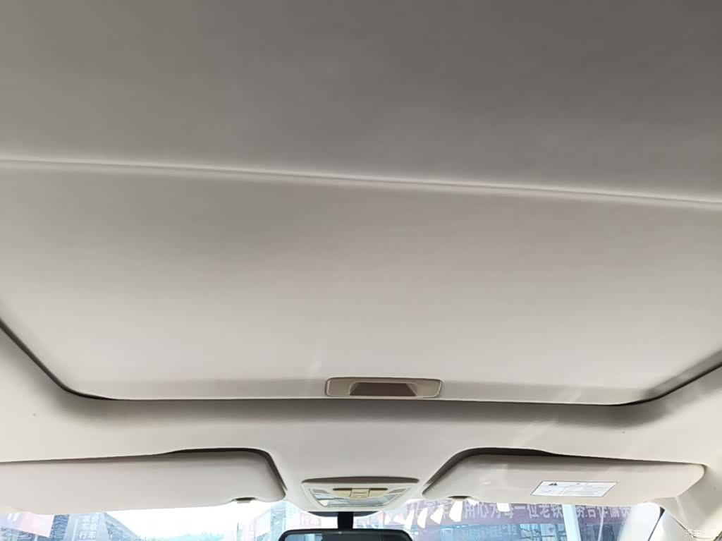 Wuling 360, 2020 18