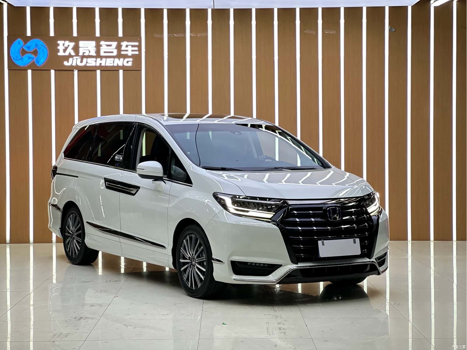 Honda Elysion, 2023 3