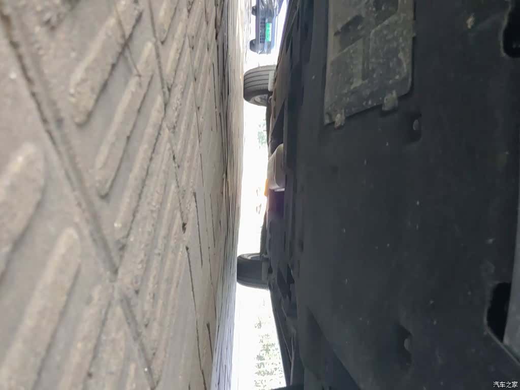 Hongqi HS5, 2024 23
