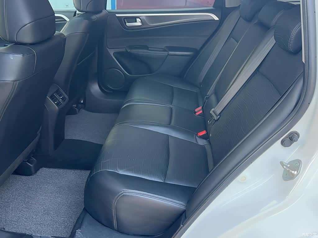 Honda Jade, 2016 13