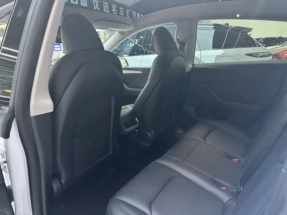 Tesla Model Y Tesla Model Y