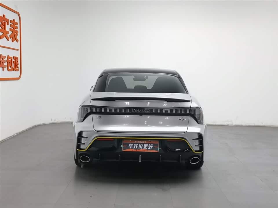 Lynk & Co 03 Lynk & Co 03