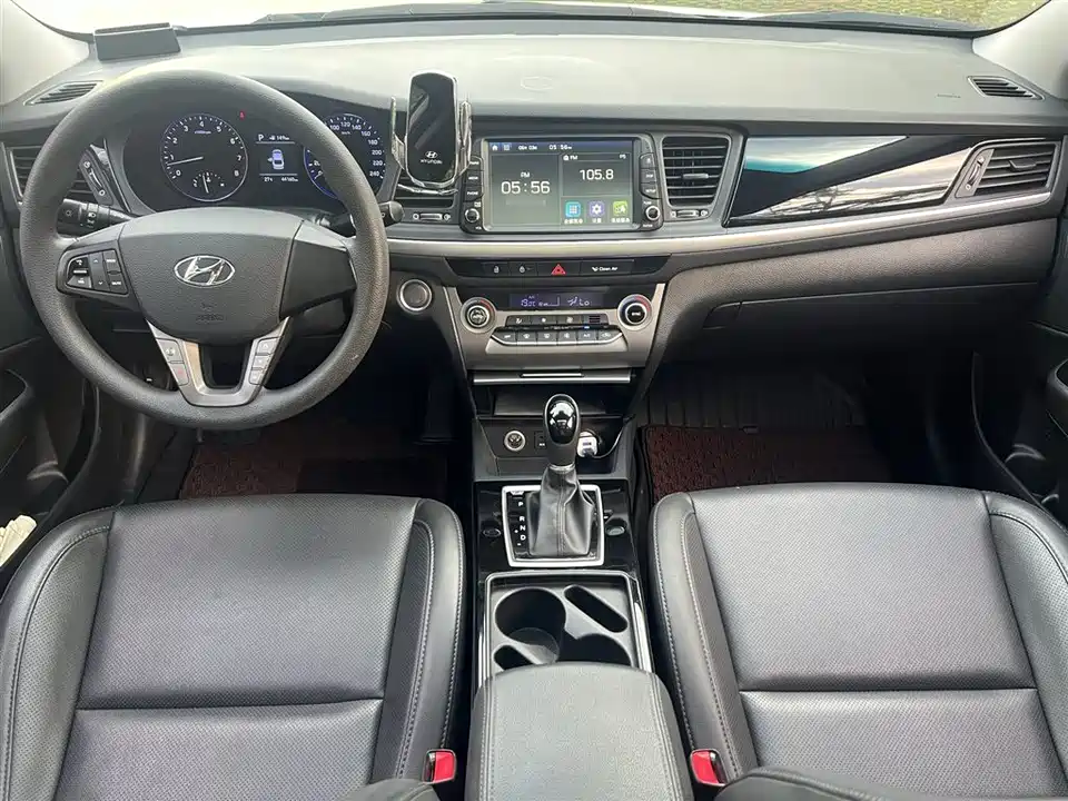 Hyundai Name picture