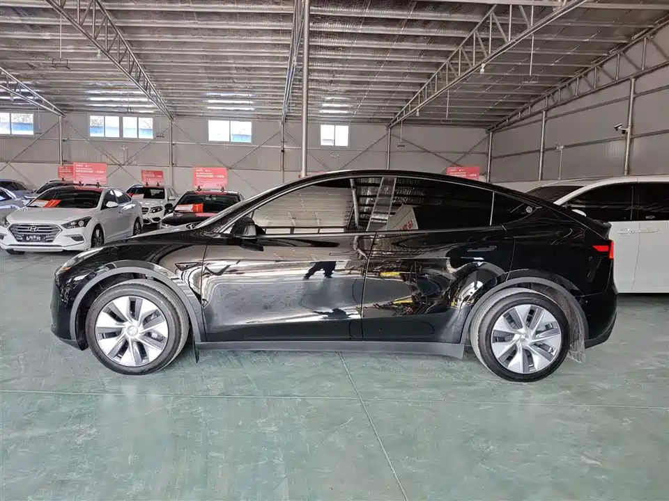 Tesla Model Y Tesla Model Y