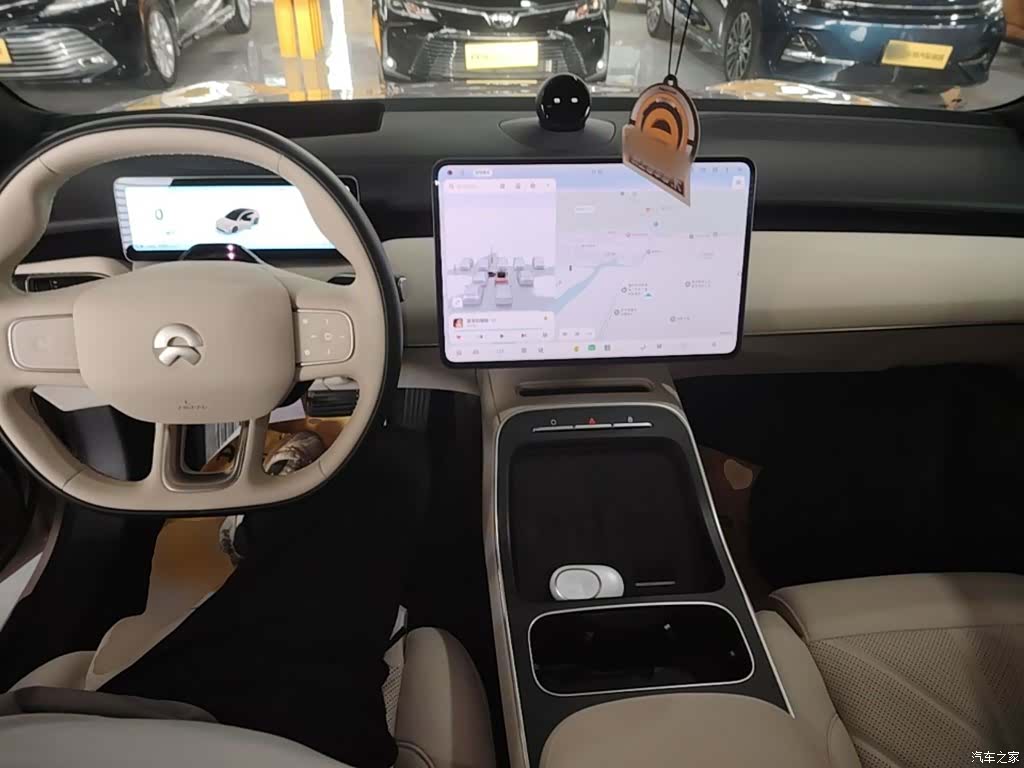 NIO ET5, 2025 10