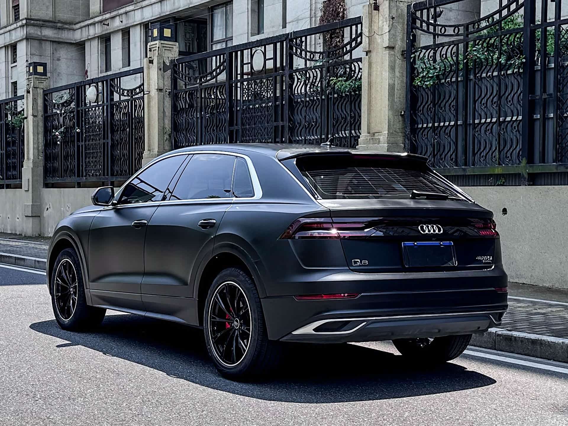 Audi Q8, 2020 4