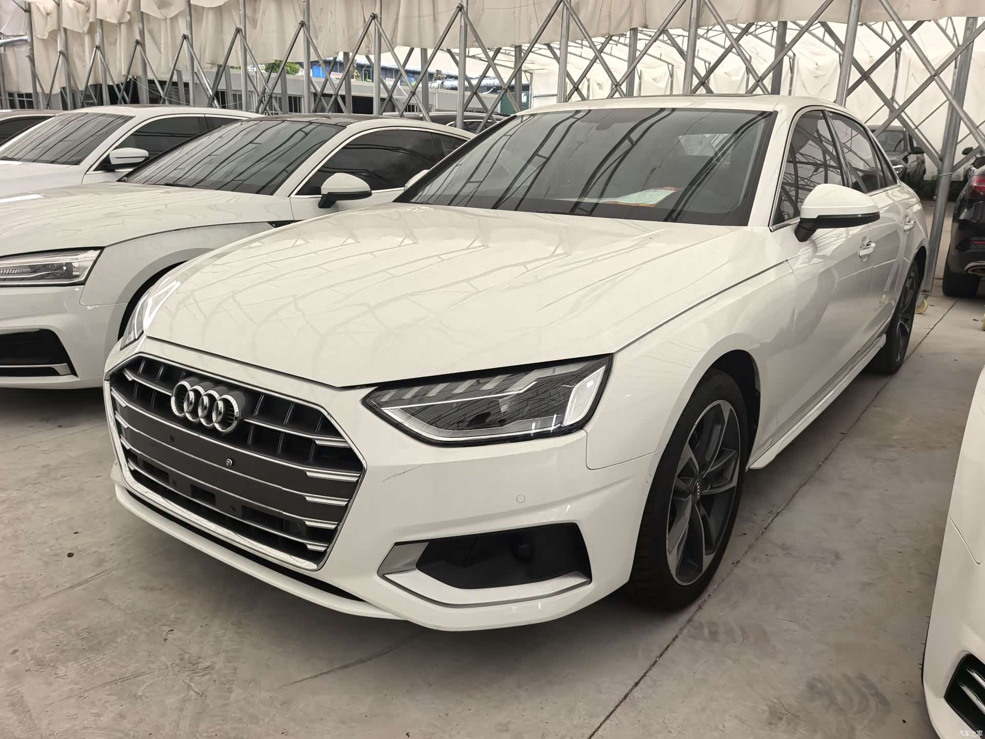 Audi A4L, 2021 1
