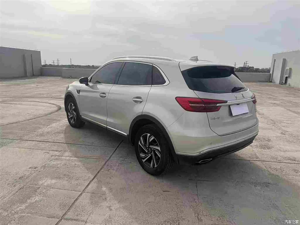 Hongqi HS5, 2022 9