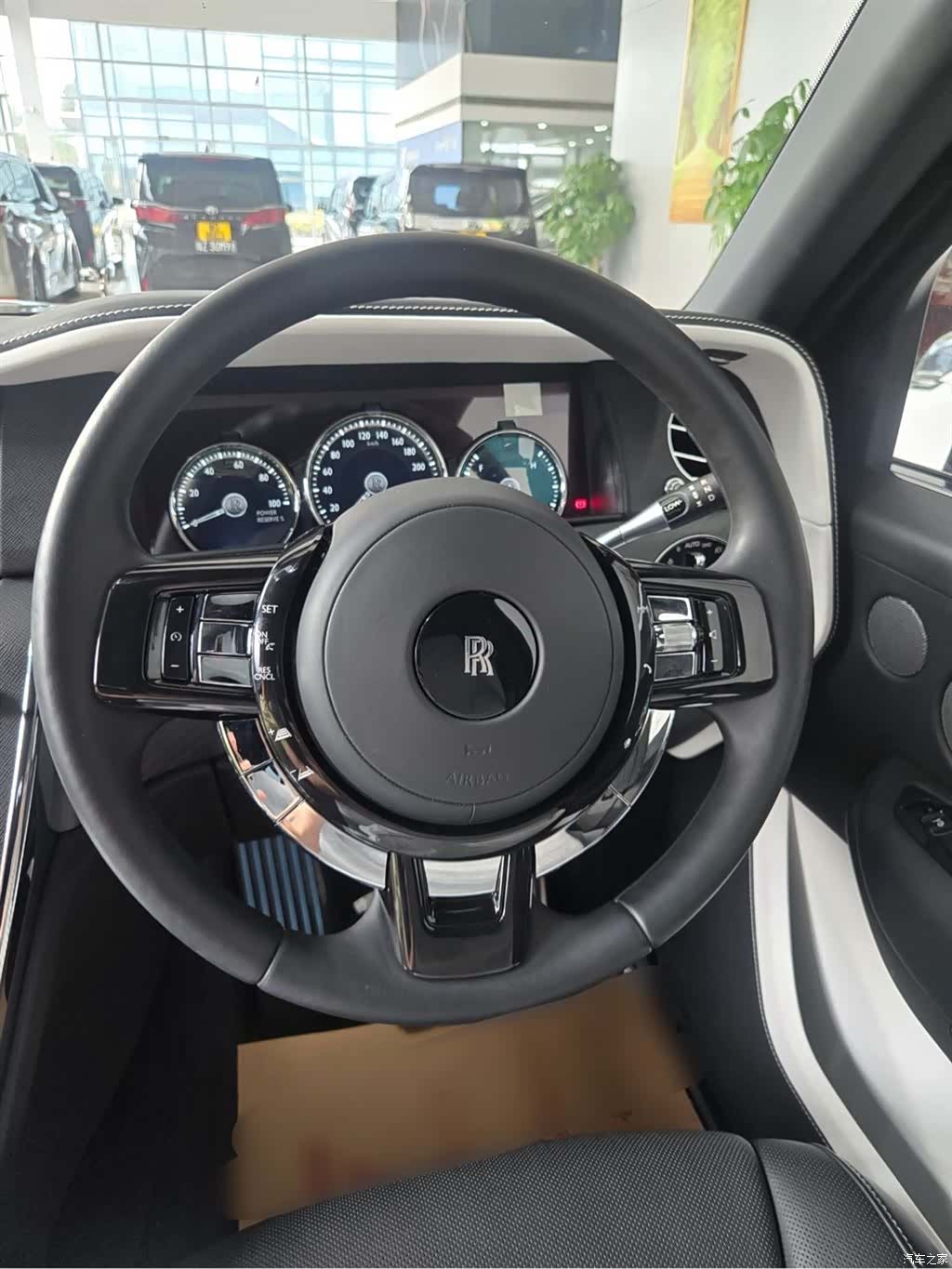 Rolls-Royce Cullinan, 2025 9