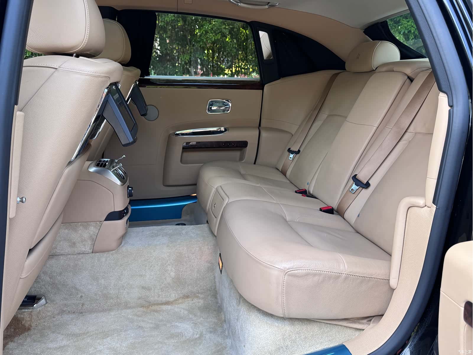Rolls-Royce Ghost, 2012 17