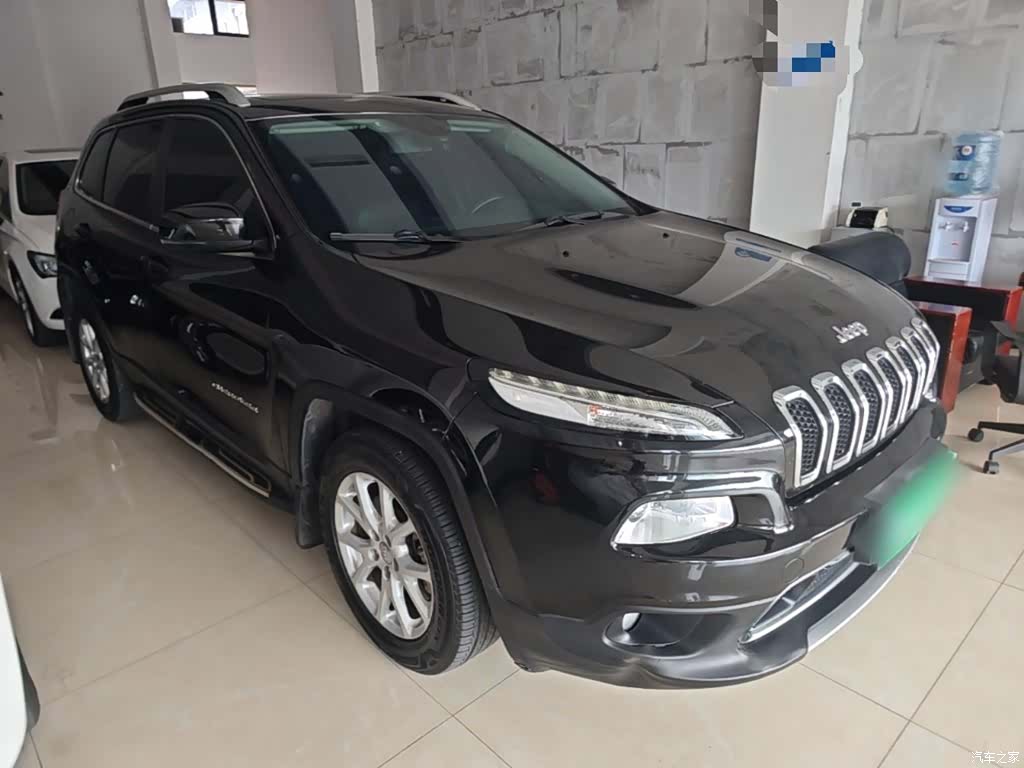 Jeep Cherokee, 2018 4