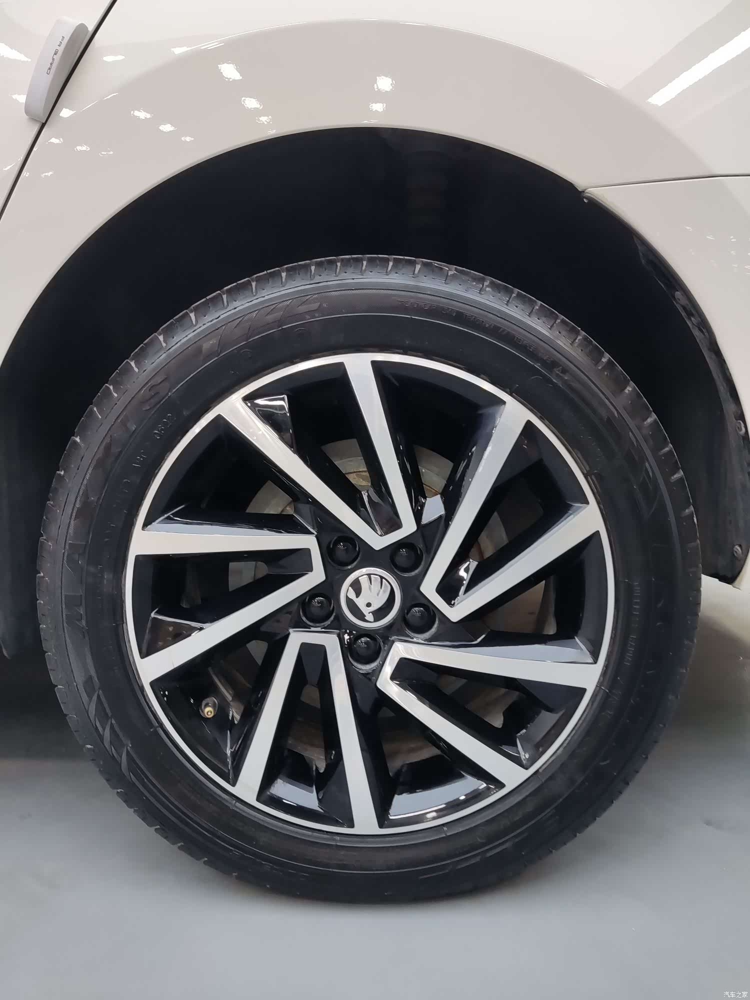 Skoda Rapid, 2022 13