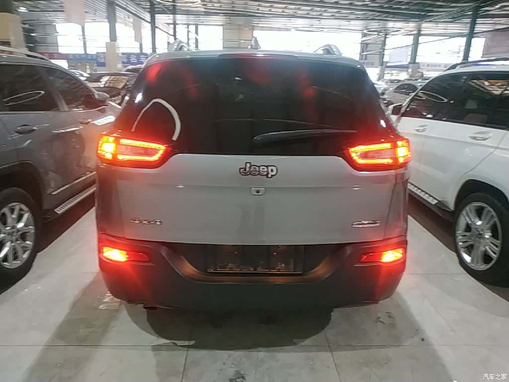 Jeep Cherokee, 2015 6