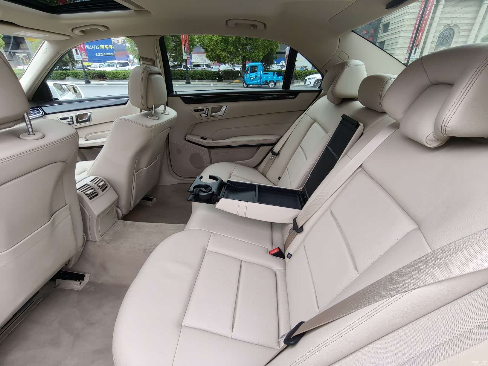 Mercedes-Benz E-Class, 2014 18