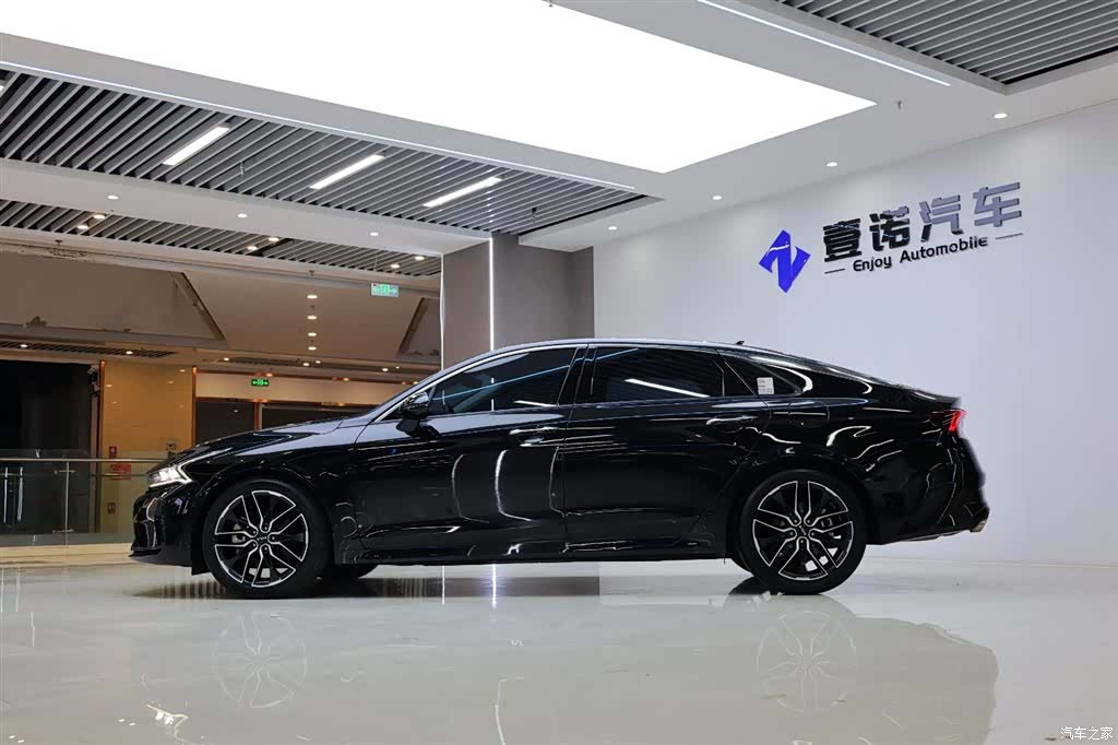 Kia K5, 2024 3