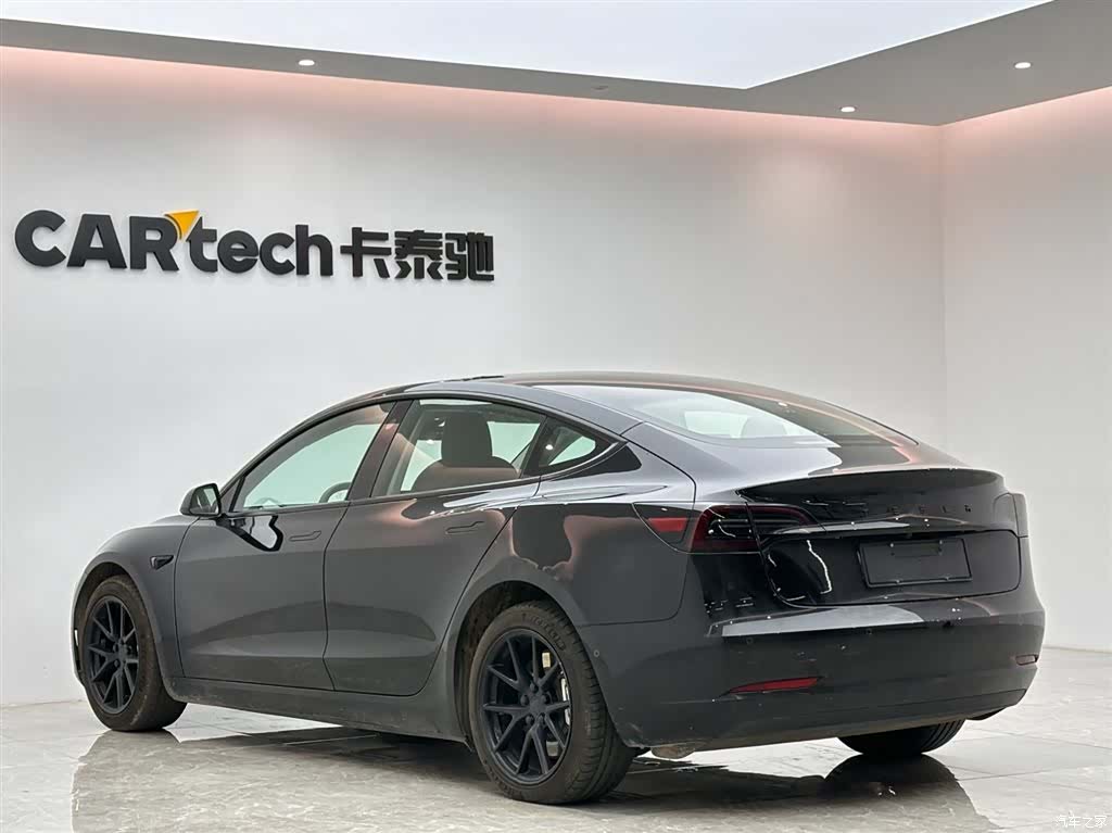 Tesla Model 3, 2022 3