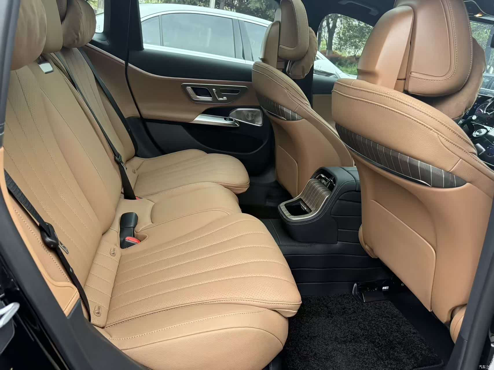 Mercedes-Benz E-Class, 2025 все фото