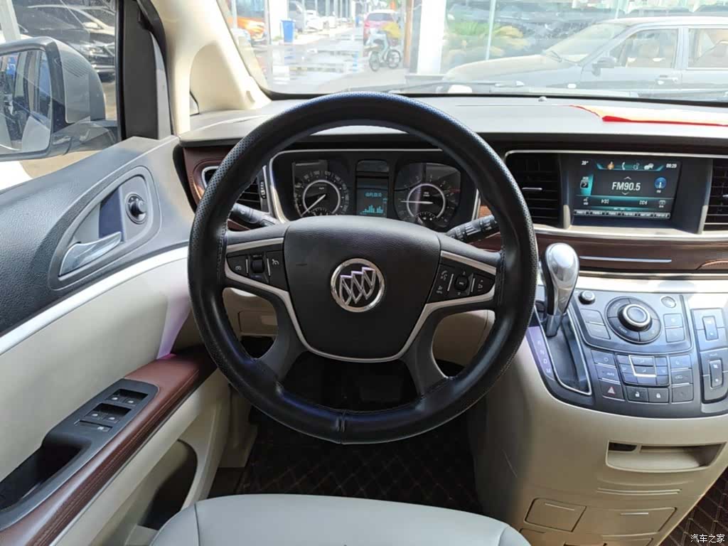 Buick GL8, 2019 11